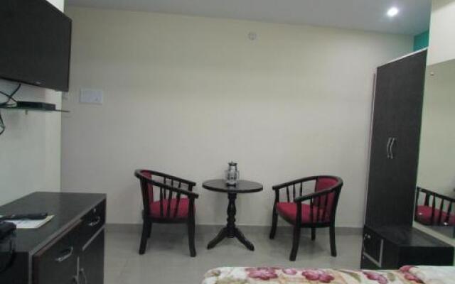 Hotelgangotri Inn