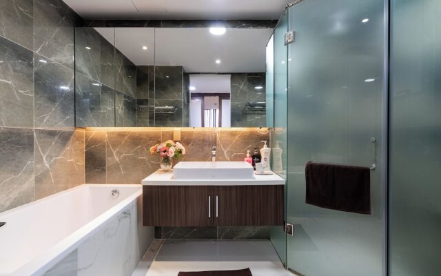 The Milky Way River Gate Apartment