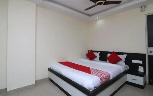 OYO 13615 Holiday Resort Digha
