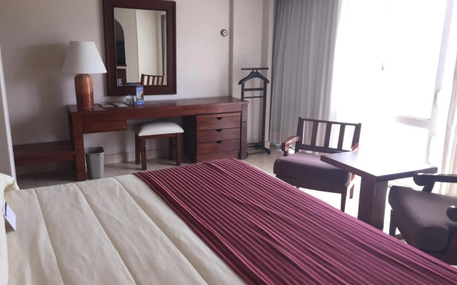 Hotel Fortin Plaza