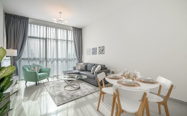 Flat With Amenities Included In Oudah Tower