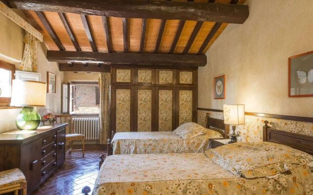 Farmhouse in Castelfiorentino With Pool