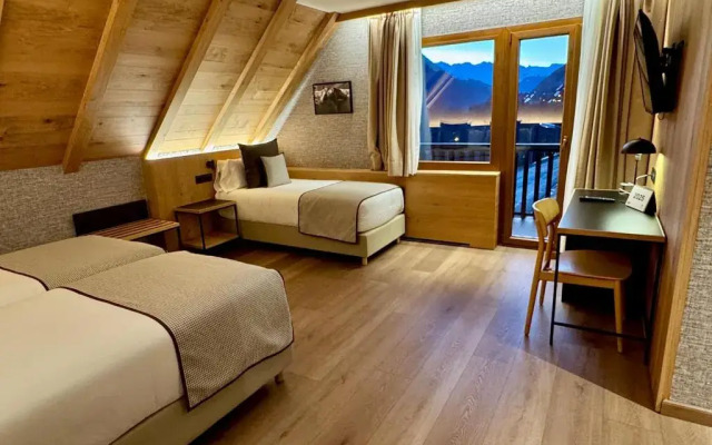 Hotel Petit Lacreu