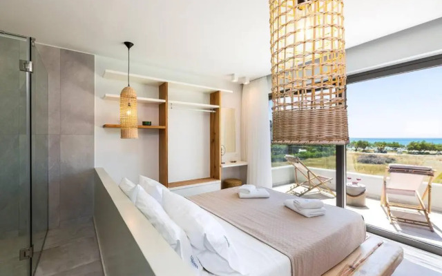 Villa Daphne-Naiades/ 2 bedrooms,luxury,beachfront