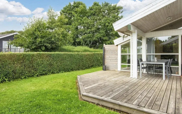 6 Person Holiday Home in Bjert-by Traum