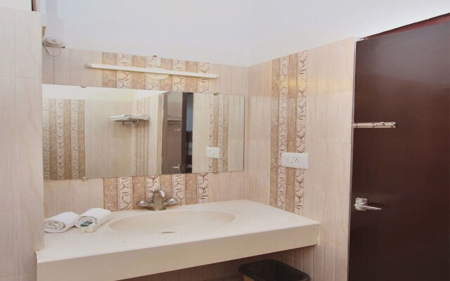 OYO 10632 Hotel Brigade Royal