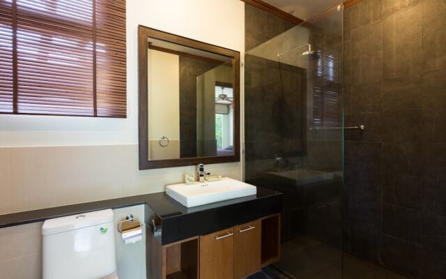 Thai Balinese 3BR Pool Villa Alex Rawai
