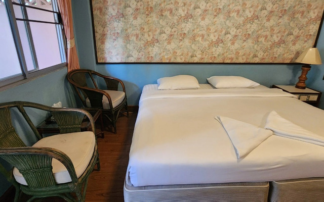 Safari Riviera Resort