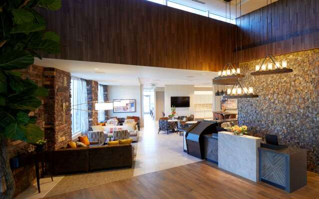 Hyatt Place Las Vegas at Silverton Village