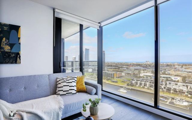 KOZYGURU Docklands Cozy Water View 1BED – Balcony – Melbourne