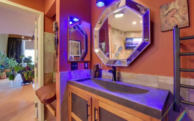 Cozy Emeryville Studio, Near Beaches & Parks!