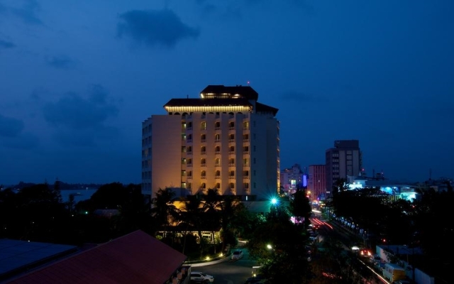 Vivanta Ernakulam, Marine Drive