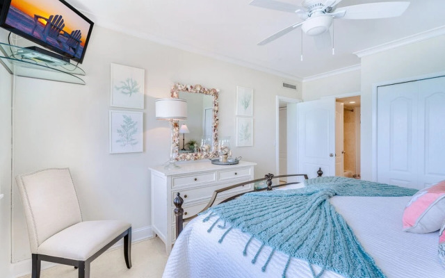 Regatta Beach Club N 913 by Vtrips