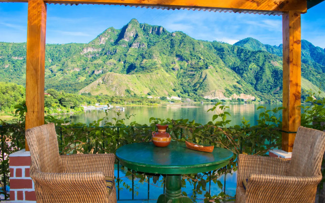 Eco Hotel Uxlabil Atitlan