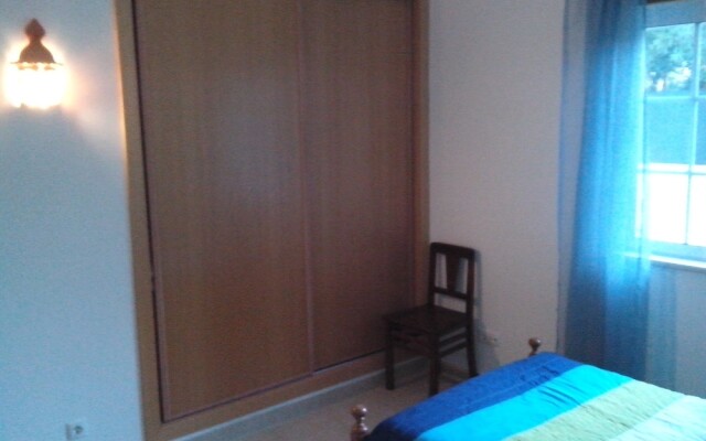 Inviting 2-bed Apartment in Albufeira