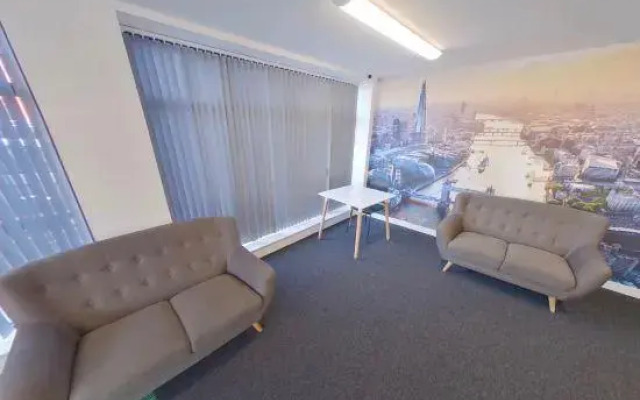 CovStays – Signature House - Modern City Studios