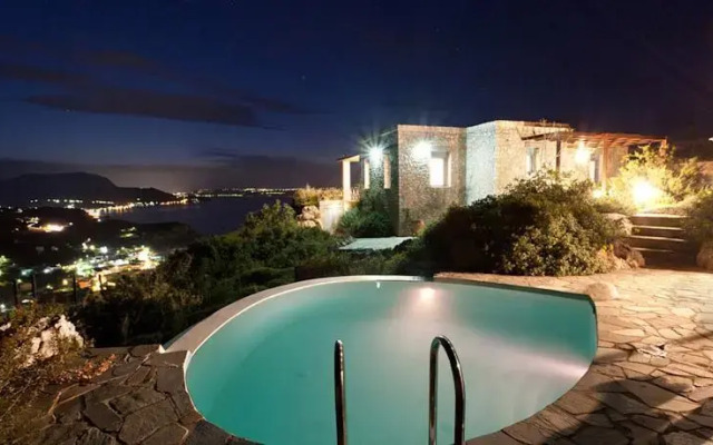 Daedalos & Ikaros Villas