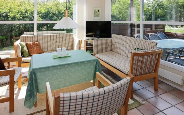 6 Person Holiday Home in Hadsund