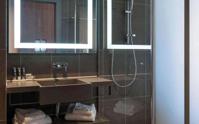 Novotel London Heathrow Airport T1 T2 and T3