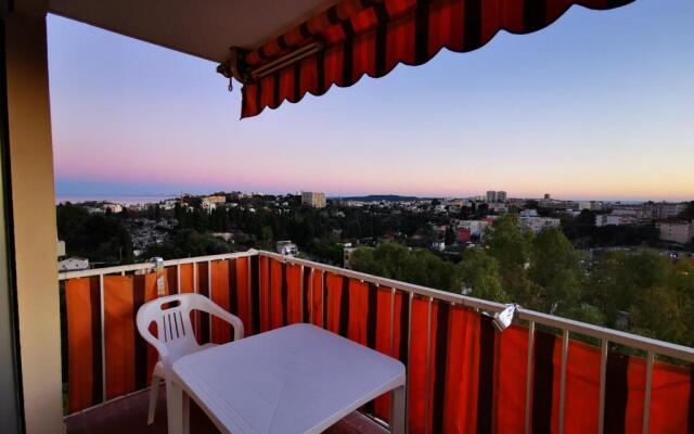Superbe 3P 57M2 Antibes Parking Privé