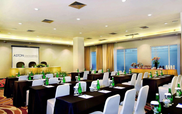 Royal Palm Hotel & Conference Center Cengkareng