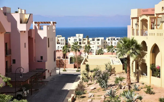 Tala Bay Resort Charming Chalet