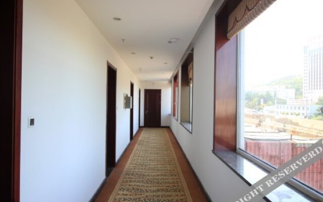 Yantai Wired House Business Hotel