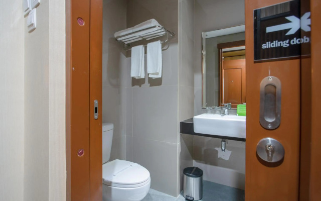 Braling Grand Hotel Purbalingga, Azana Hotels Collection