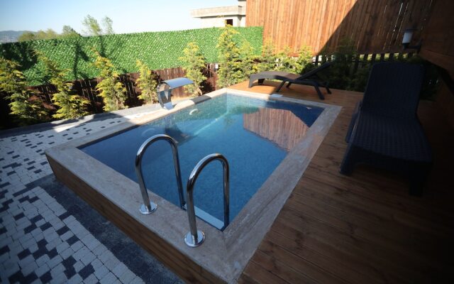 İnce Bungalov