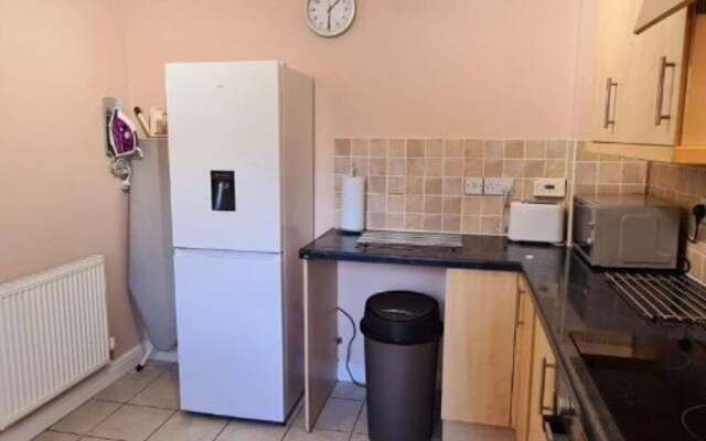 Sublime Stays Burton-on-trent 3-bed House