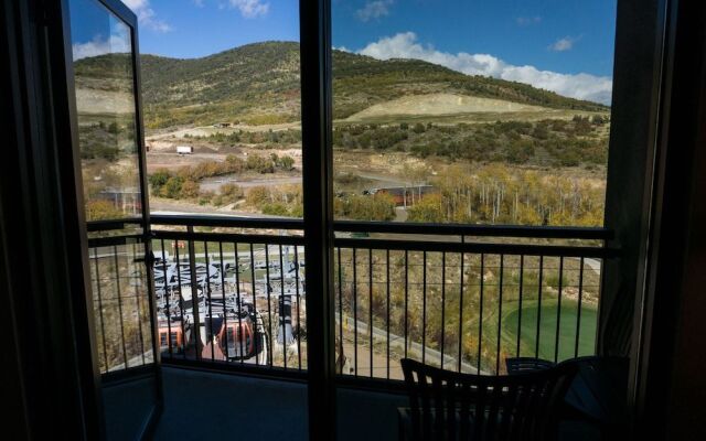 Come Golf or Ski in/out at this best location by RedAwning - Save 20% on 7+ Nights!