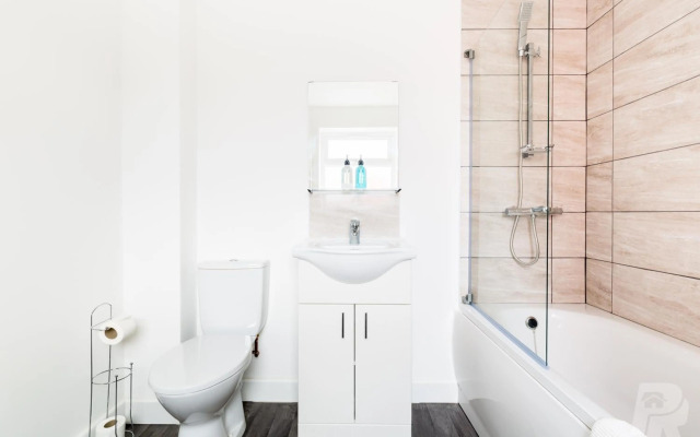 Birmingham Estate I By Prime Stays