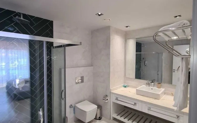 Dubh Linn Hotel
