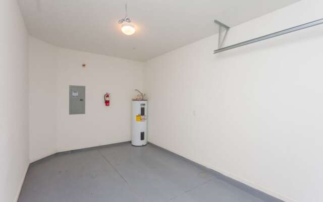 Vista Cay - 8001 Coolbreeze Dr #118