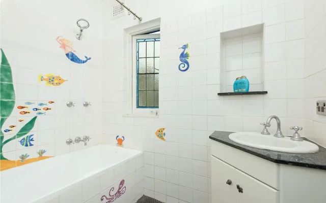 Comfy Coogee Living H328