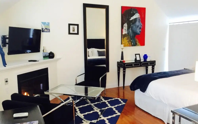 The Platinum Pebble Boutique Inn - Adults Only