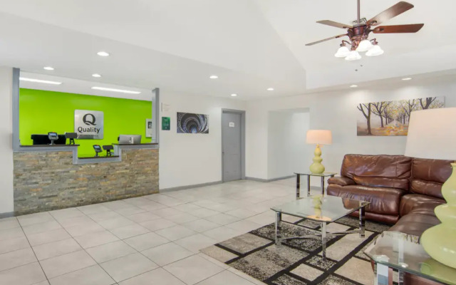 Quality Inn Bessemer I-20 exit 108