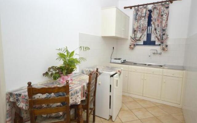 Yiannis Studios