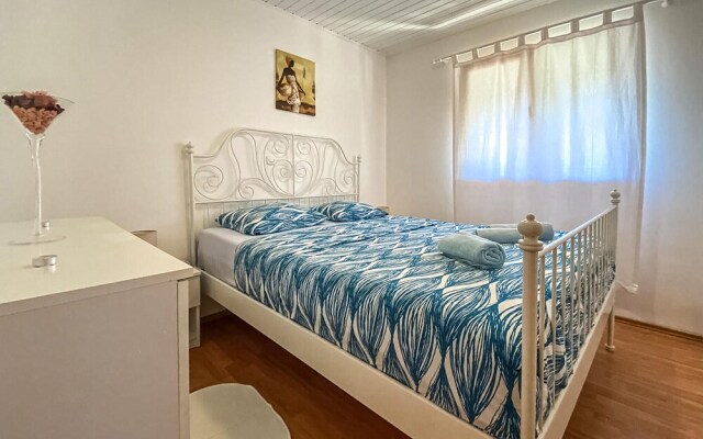 Awesome Home in Barban With 1 Bedrooms