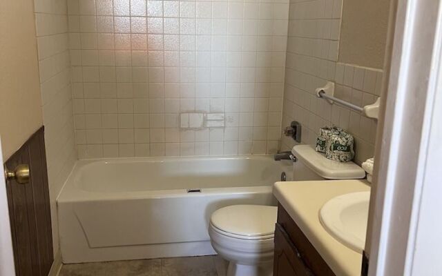 Hallmark Inn and Suites