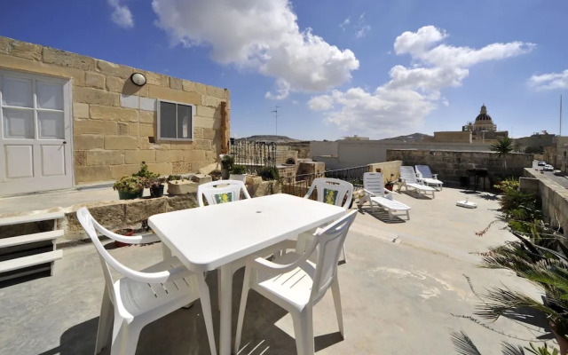 Tal-barun Farmhouse