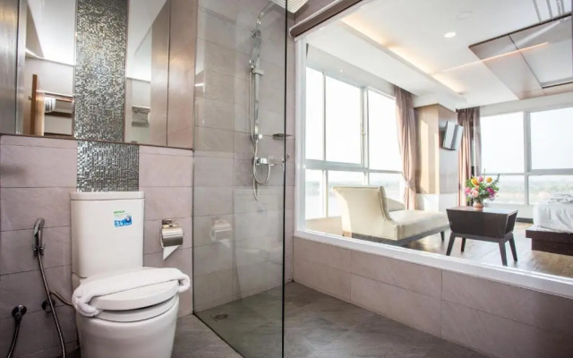 Blu Hotel Nakhon Phanom