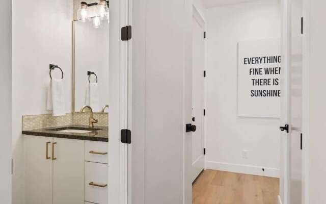 Laguna Beach 4 Bedroom Townhouse