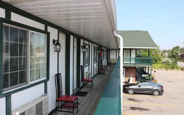 Fenelon Inn