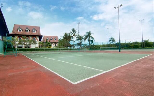 Royal Orchids Garden Hotel & Condominiums