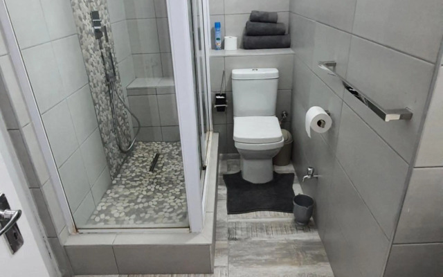 DURBAN BEACHFRONT - Tenbury 903