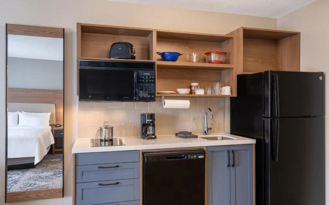 Candlewood Suites Rockford by IHG