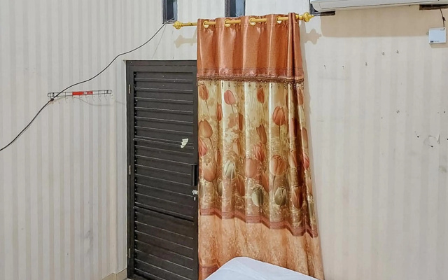 Icha Homestay near Terminal Purabaya Madiun