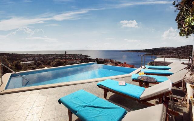 Nice Home in Rogoznica With Outdoor Swimming Pool, Wifi and 4 Bedrooms