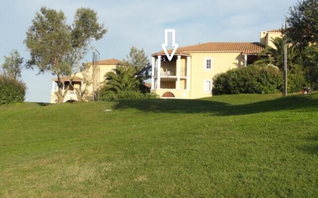 Studio in Saint-raphaël, With Pool Access, Furnished Terrace and Wifi